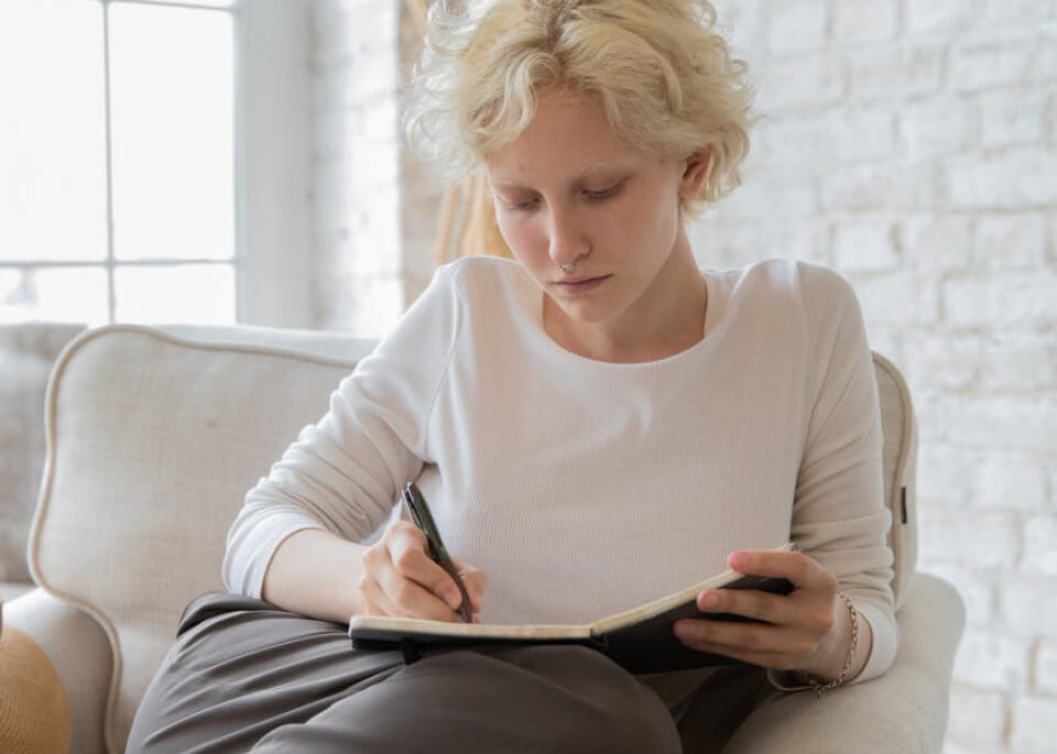 writer template woman figure